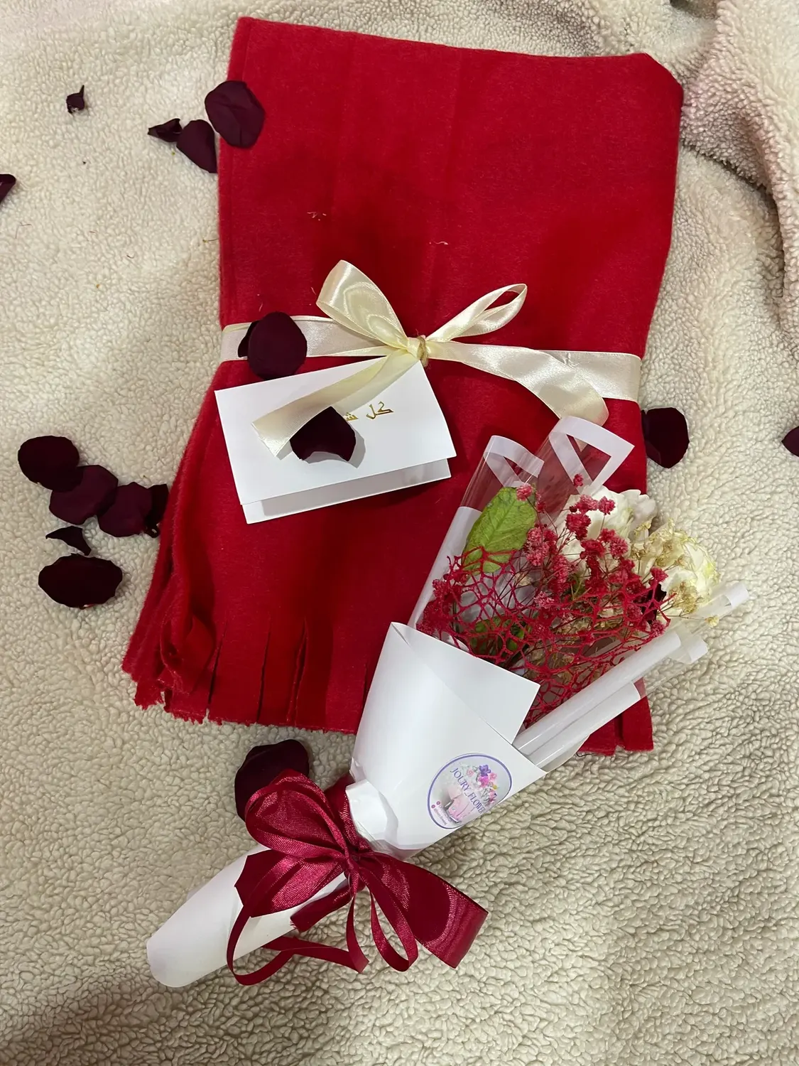 Cozy romantic set - gift details