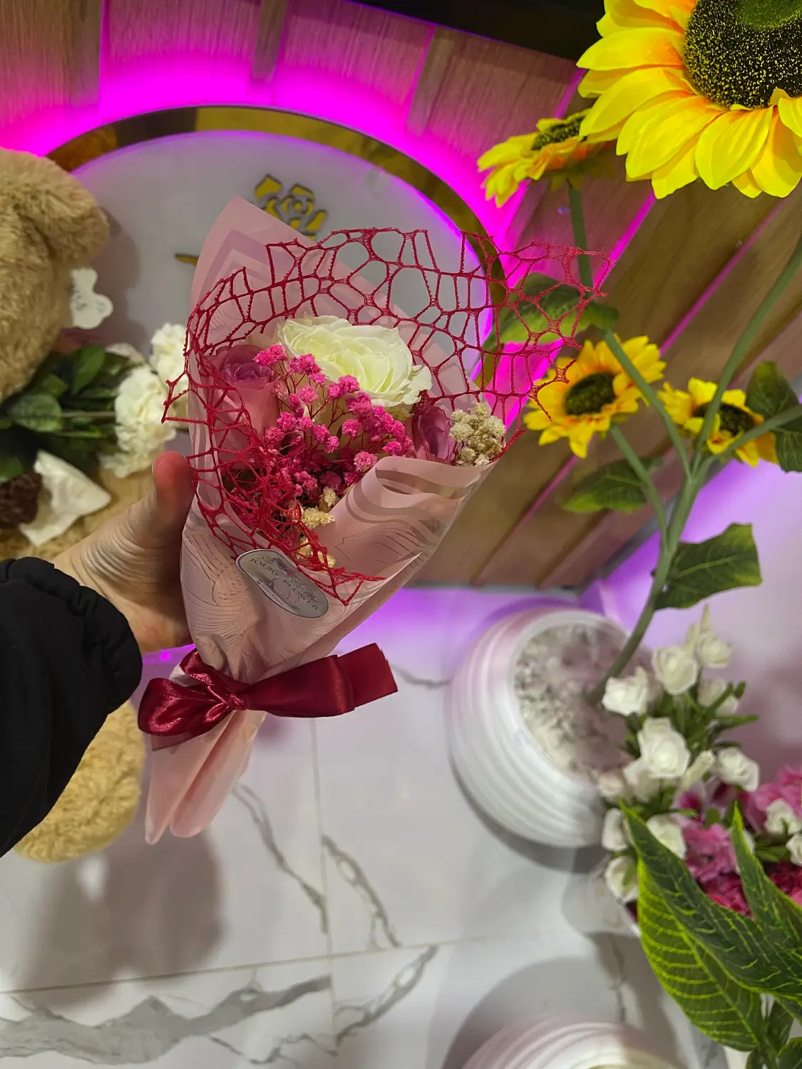 Mother's gift bouquet by Joury Flowers