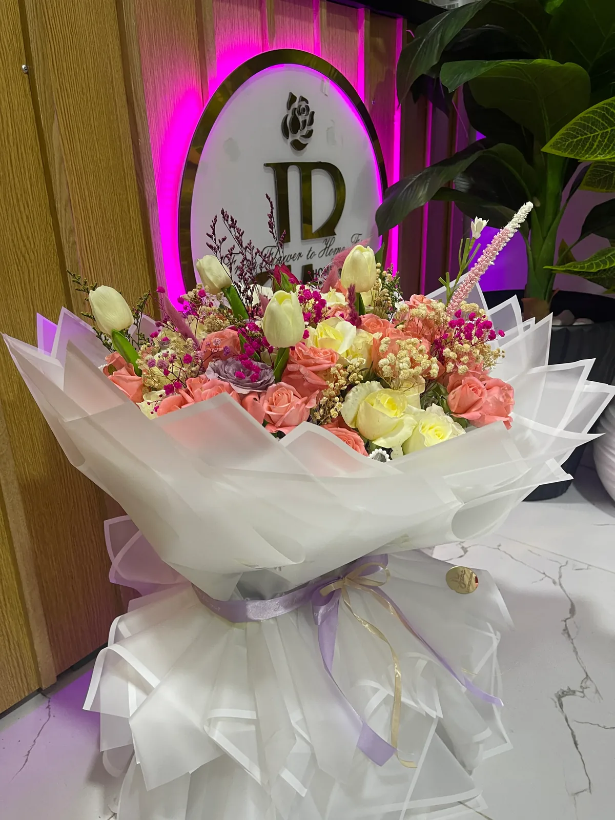 Grand pastel wedding bouquet by Joury Flowers