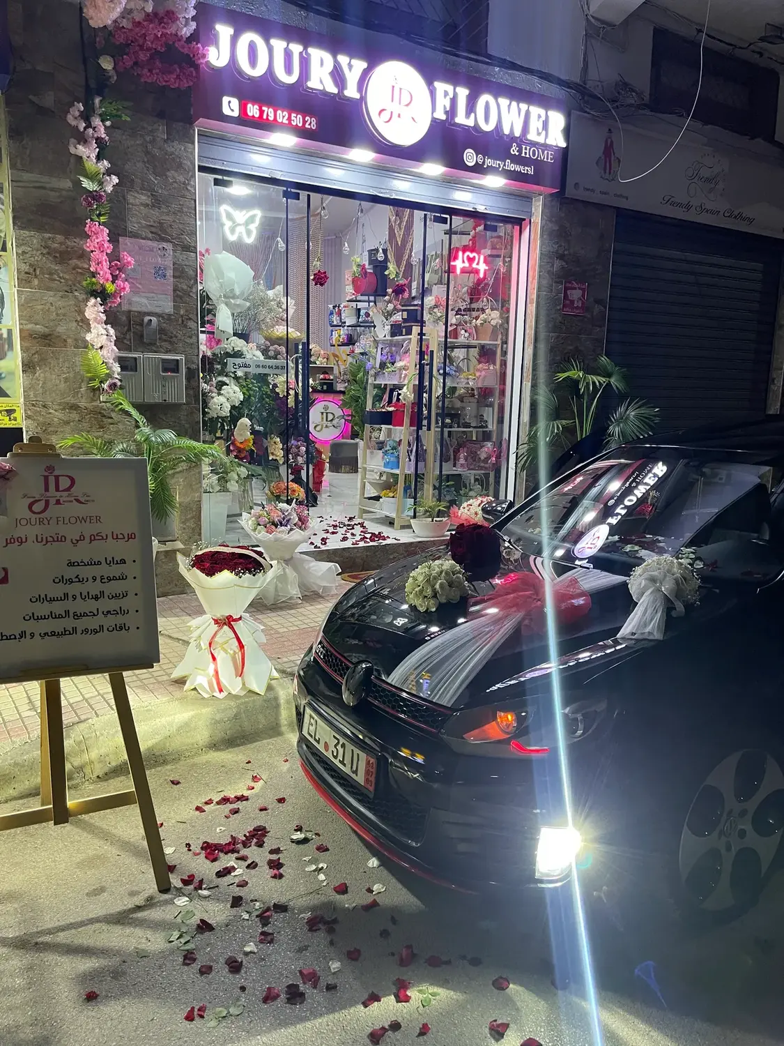Petal Night Arrival car decoration by Joury Flowers