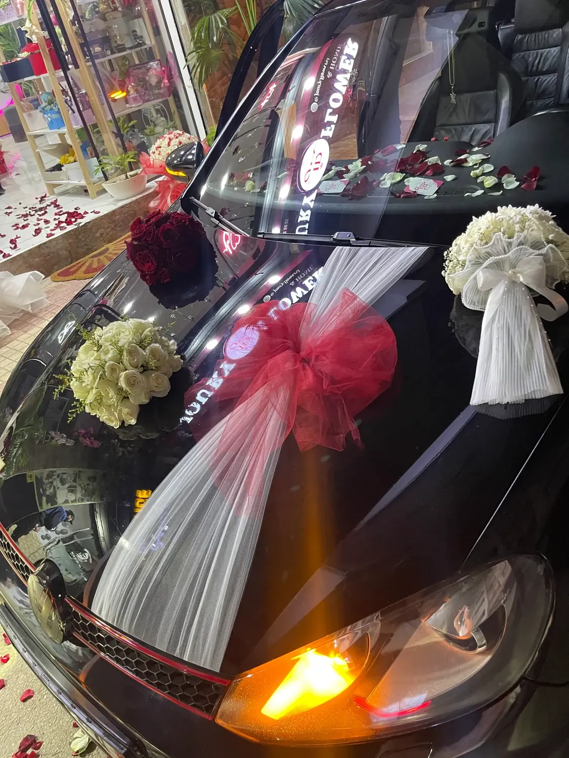 Red White Hood Style car decoration by Joury Flowers