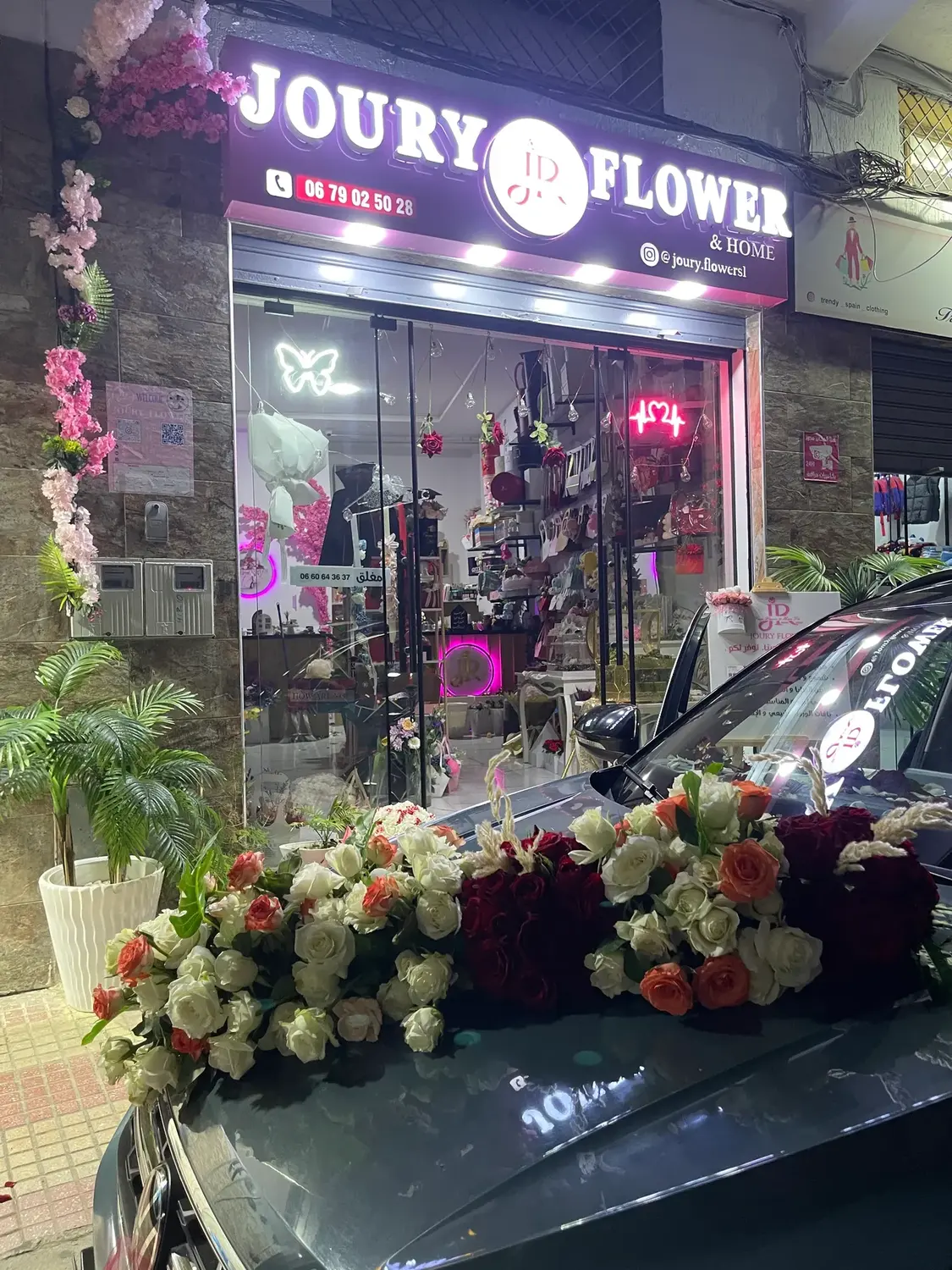Luxury car flower decoration in front of Joury Flowers