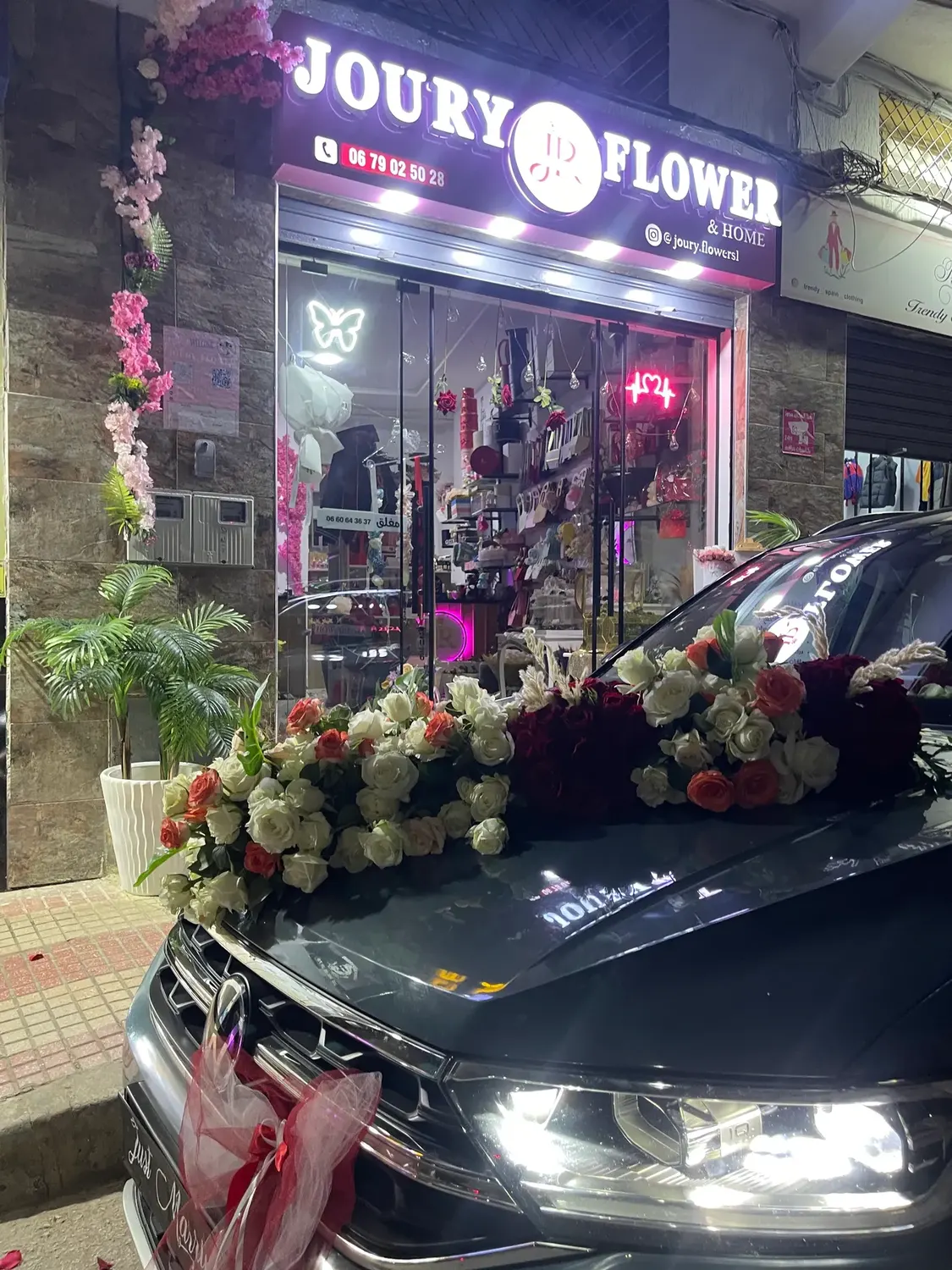 Petal Carpet Moment car decoration by Joury Flowers